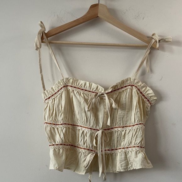 Chic Cream Ruffled Camisole with Tie Straps - Picture 1 of 6